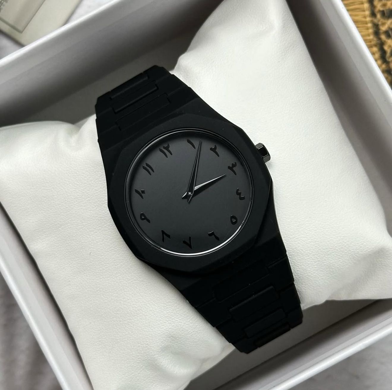 Arabic Aura Stylish Slim Business Watch with Arabic Numeric Dial - Link Lift Shop